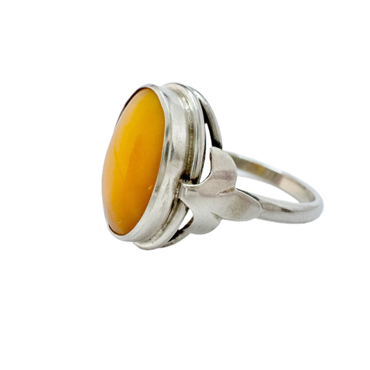 VEB Fischlandschmuck, Germany c 1960s. Vintage Solid Silver Amber Ring.