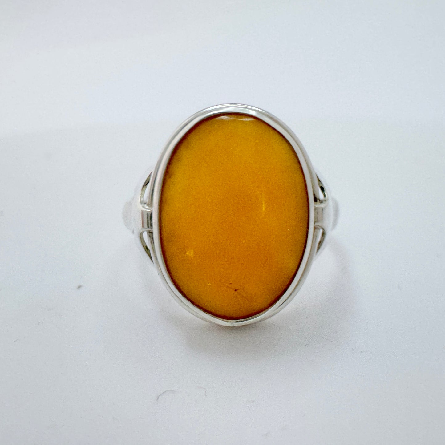 VEB Fischlandschmuck, Germany c 1960s. Vintage Solid Silver Amber Ring.