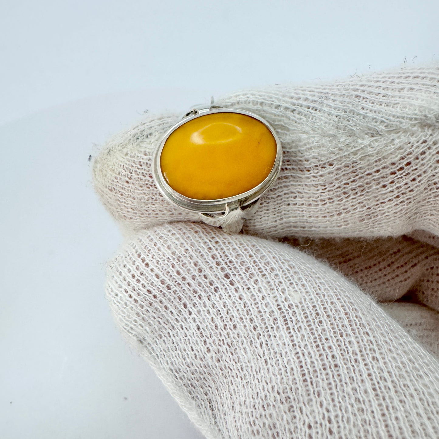 VEB Fischlandschmuck, Germany c 1960s. Vintage Solid Silver Amber Ring.