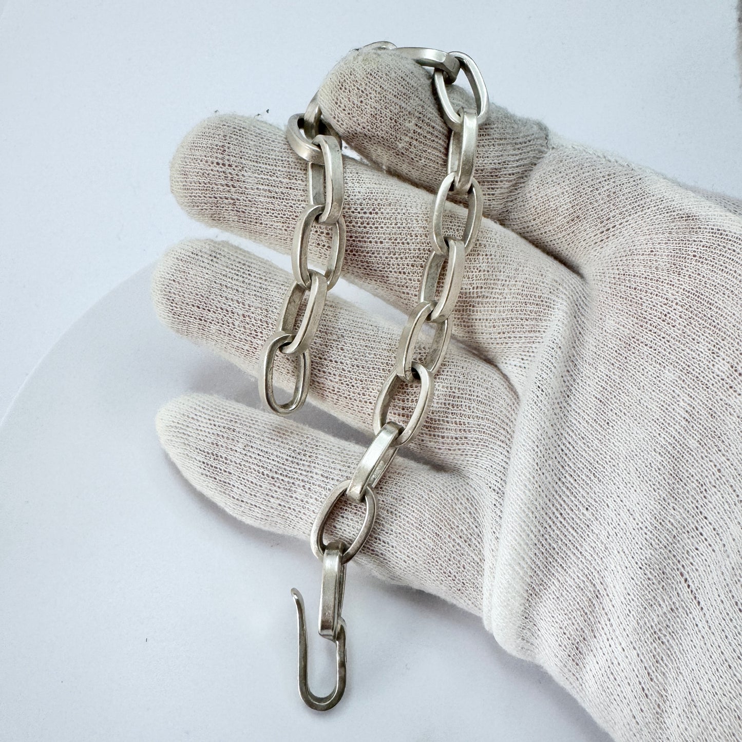 Hjördis Hjalmarsdotter for L Laver, Sweden 1964. VIntage Sterling Silver Bracelet. Signed.