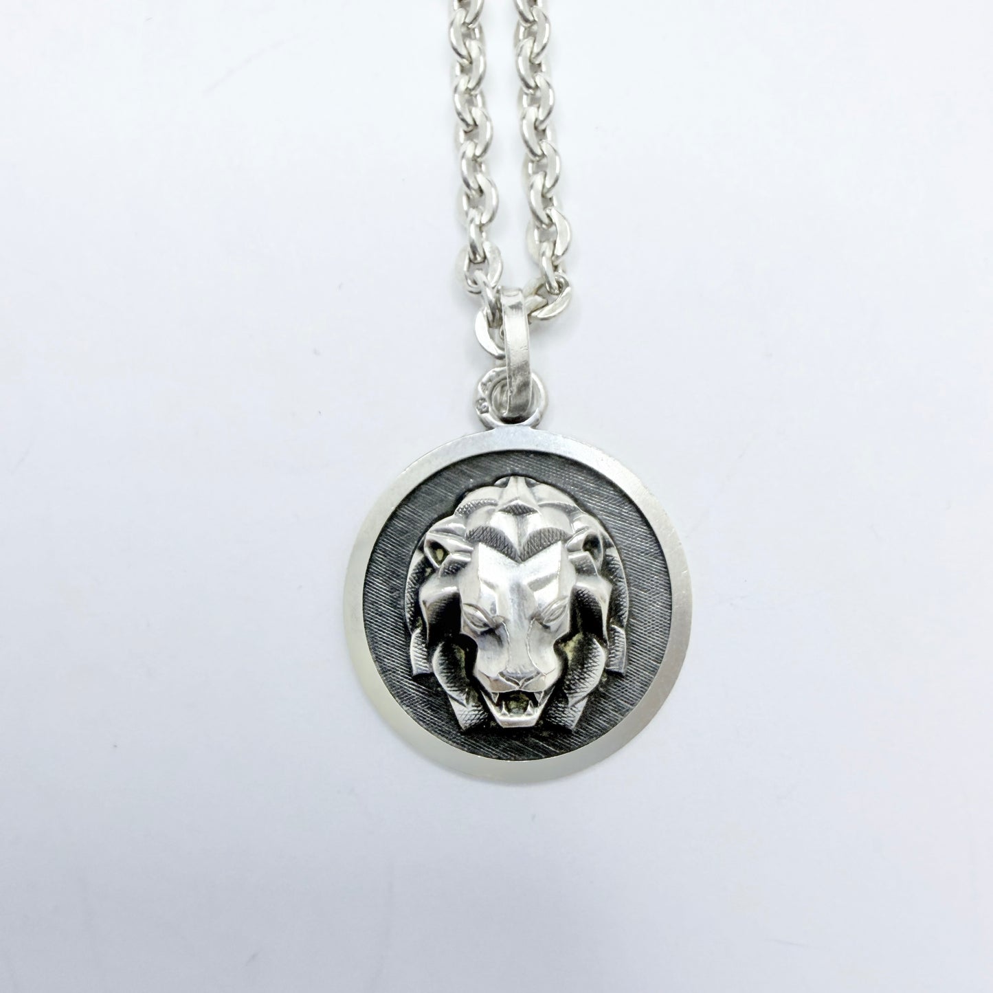 Vintage Sterling Silver Zodiac Leo Pendant Necklace.