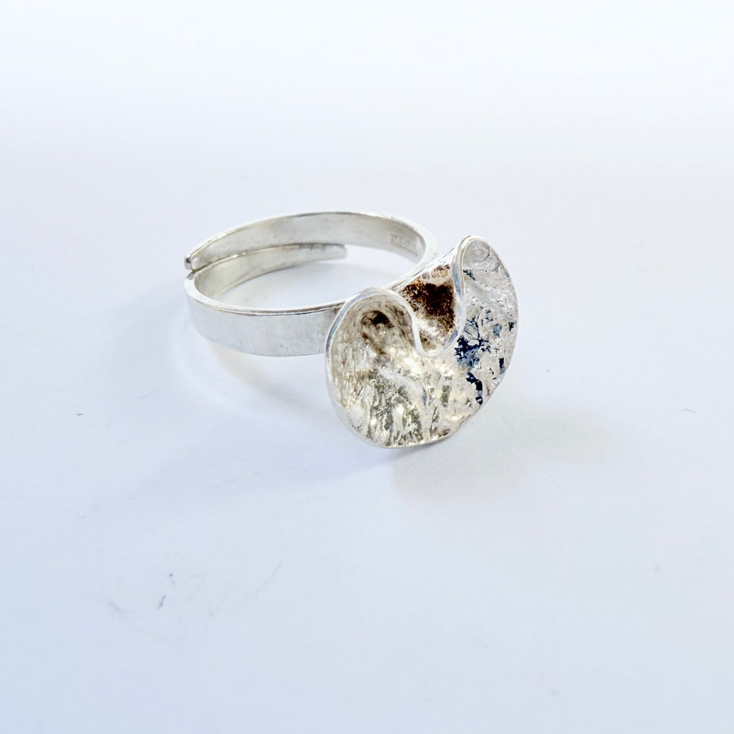 Theresia Hvorslev for MEMA, Sweden 1978. Vintage Sterling Silver Ring. Design: Water Lily