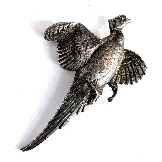 Signed Lynn Bogue Hunt Sterling Silver Bird Pin.