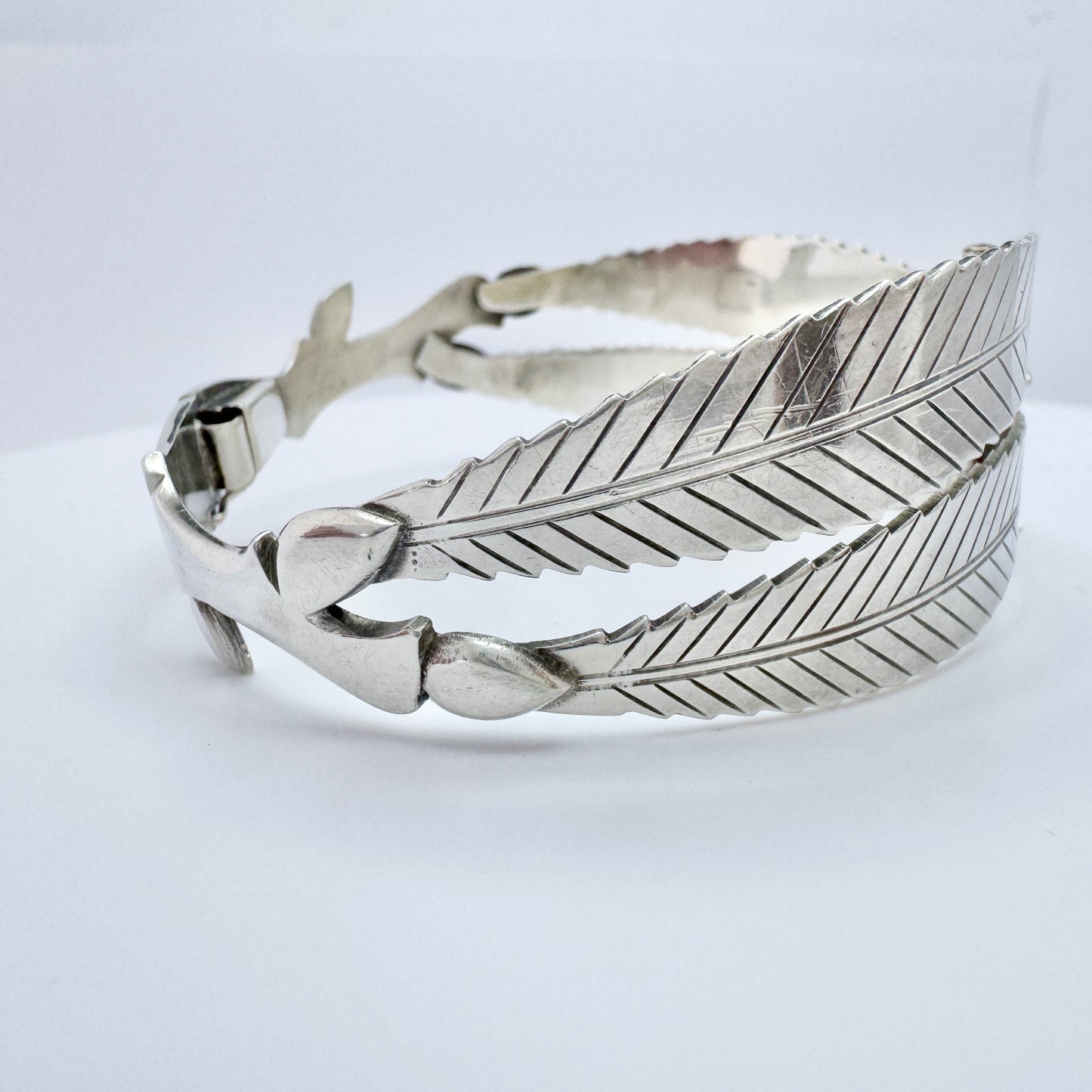 Gertrud Engel for Michelsen, Sweden 1956. Vintage Sterling Silver Hinged Bracelet.