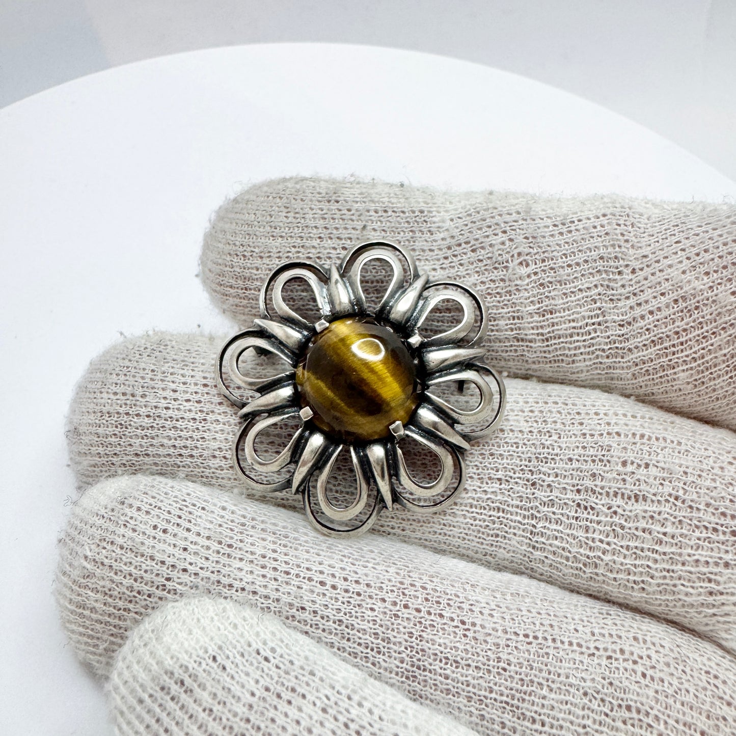 Germany c 1960. Vintage Solid Silver Tiger's Eye Brooch.