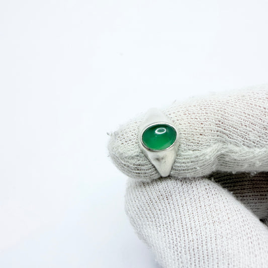G Kaplan, Sweden ca 1960. Vintage Solid Silver Chrysoprase Ring.