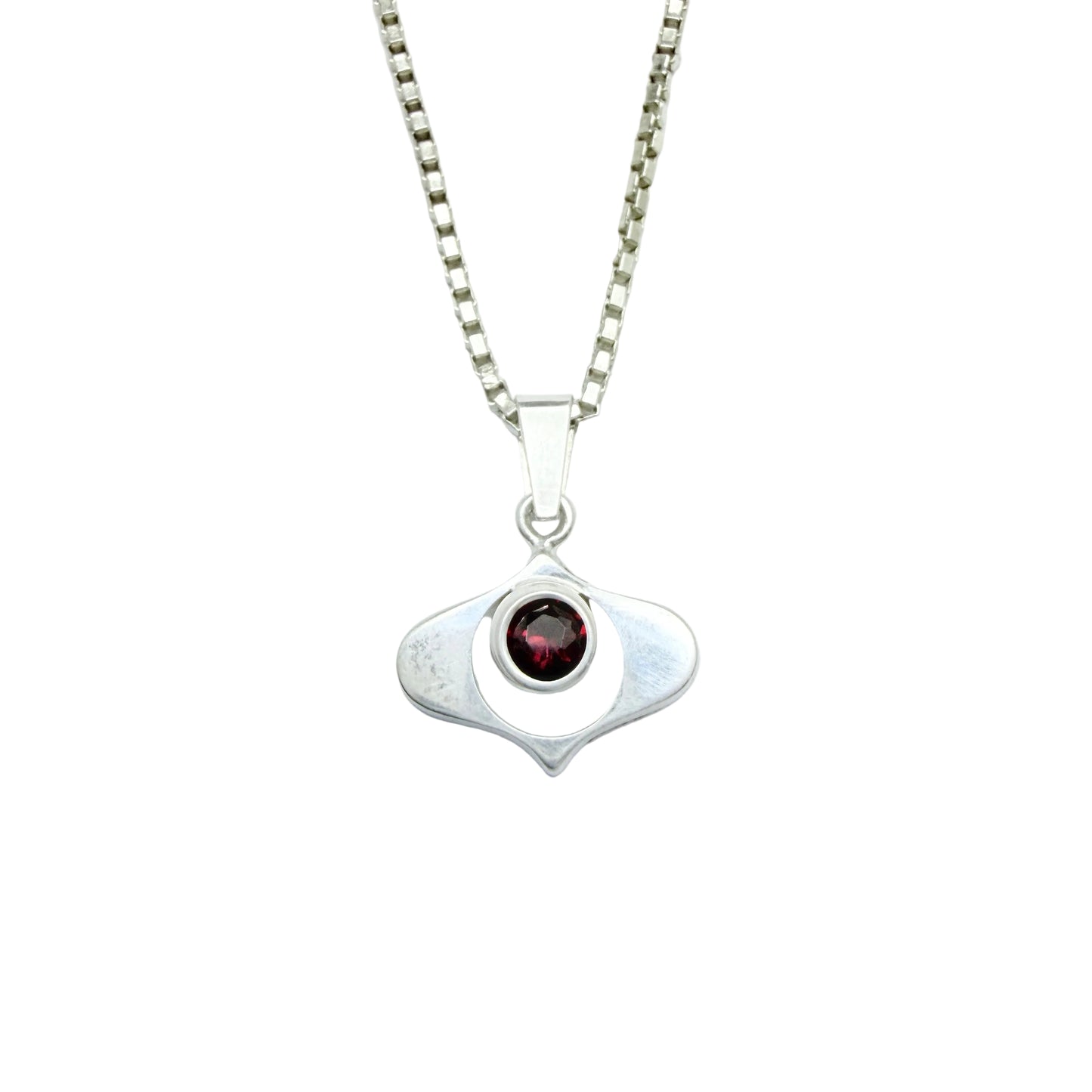 Salovaara, Finland. Vintage Sterling Silver Garnet Pendant Necklace.