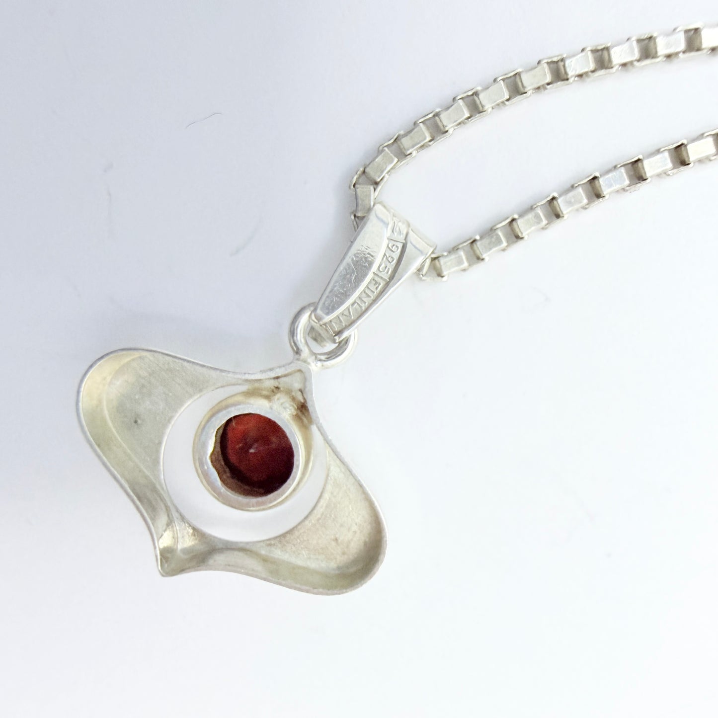 Salovaara, Finland. Vintage Sterling Silver Garnet Pendant Necklace.