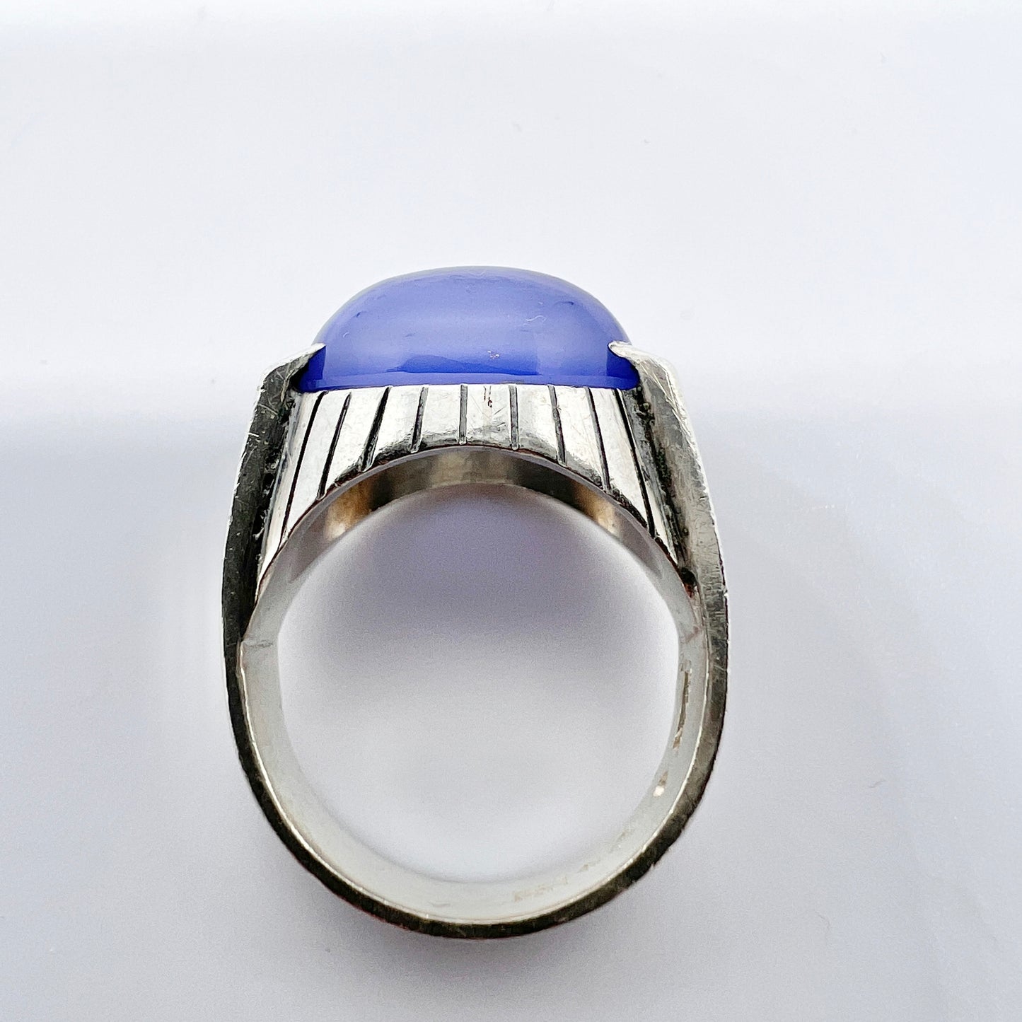 Carlman, Sweden 1961. Vintage Mid-century Modern Sterling Silver Chalcedony Ring.