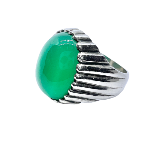 Vintage 1950-60s Solid Silver Chrysoprase Ring.