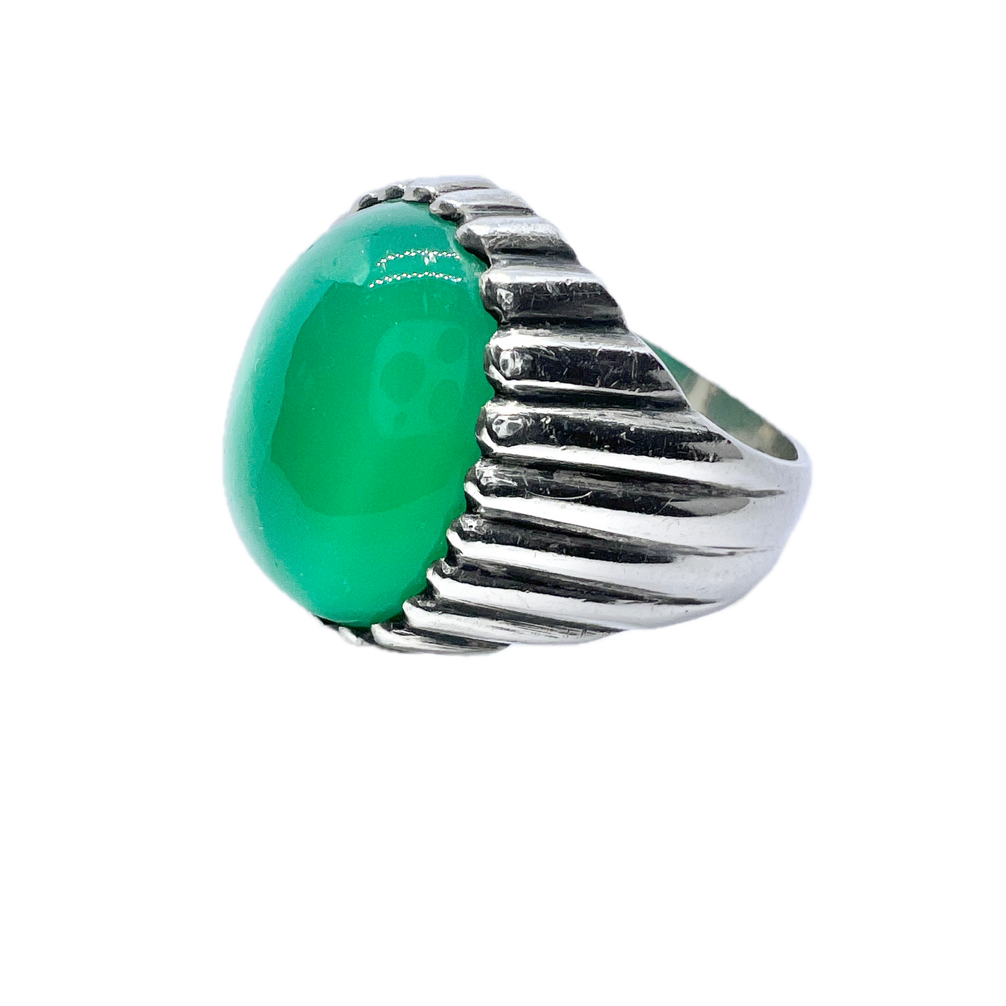 Vintage 1950-60s Solid Silver Chrysoprase Ring.