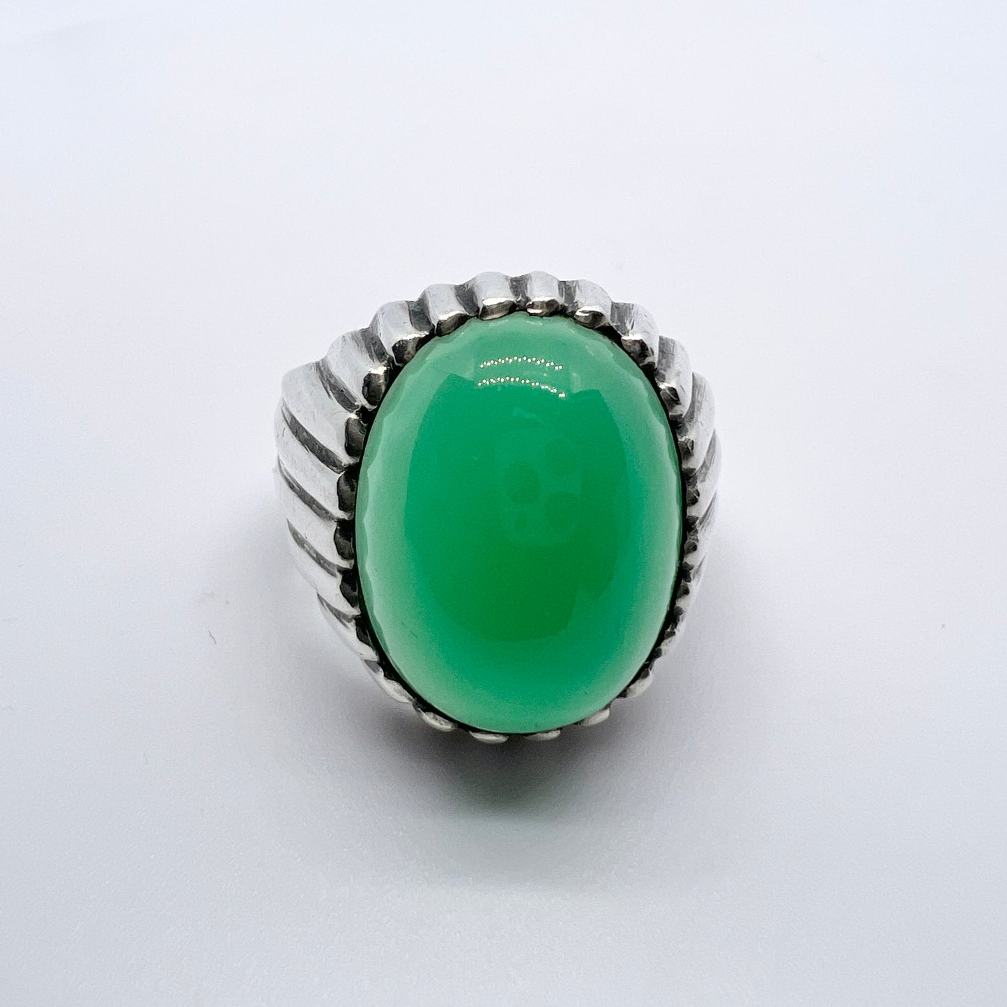 Vintage 1950-60s Solid Silver Chrysoprase Ring.