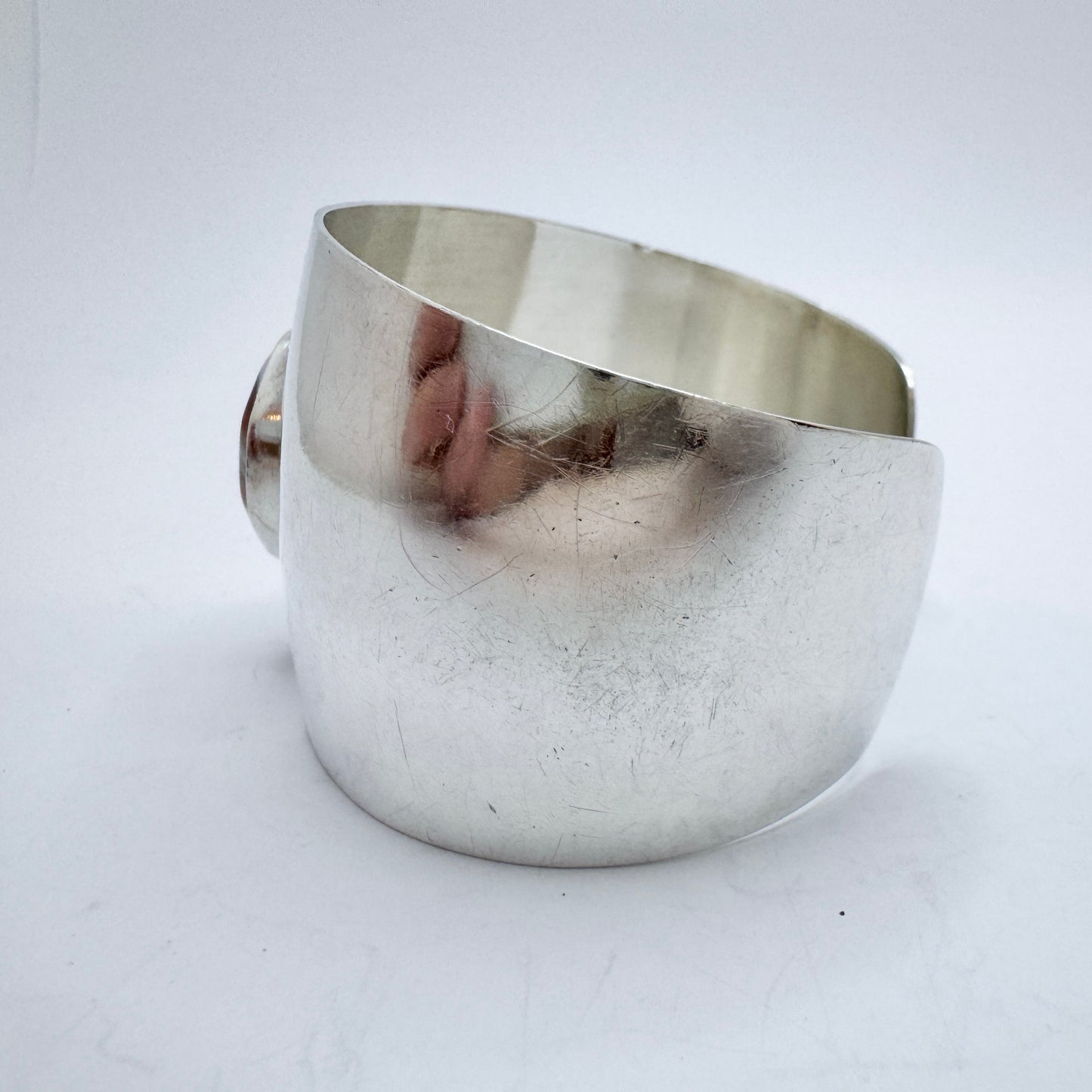 Torsten Mähl, Sweden 1957. Vintage Sterling Silver Agate Moonstone Chrysoprase Cuff Bracelet.