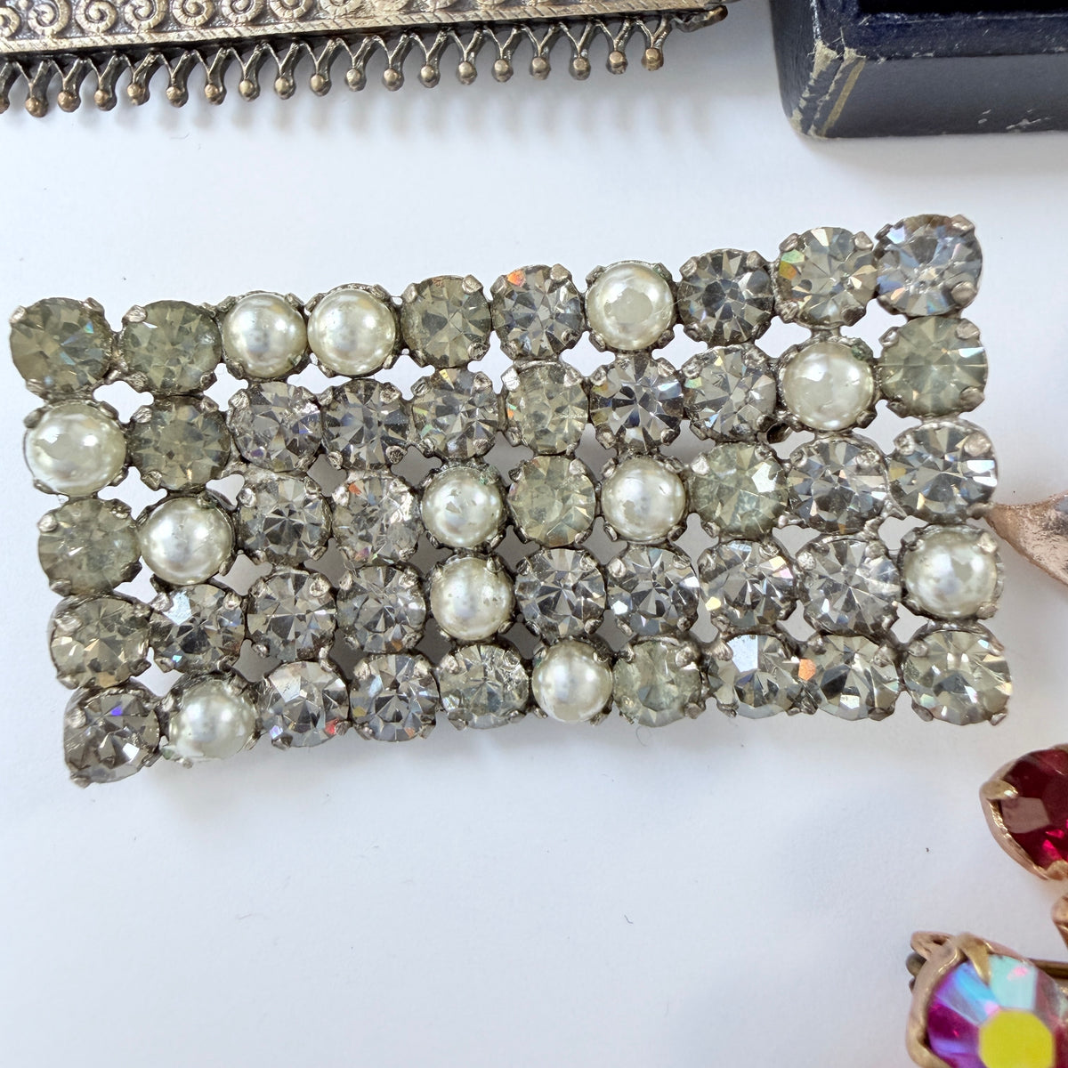 Job-lot Vintage Costume Jewelry Brooches + Box.