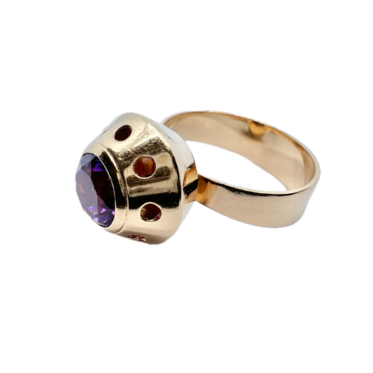 Ceson, Sweden 1971. Vintage 18k Gold Synthetic Sapphire Ring.