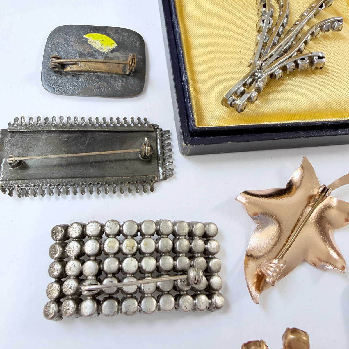 Job-lot Vintage Costume Jewelry Brooches + Box.