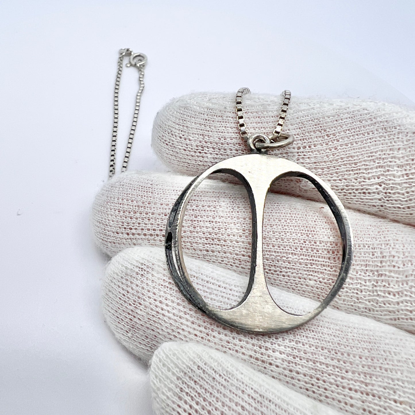 Sten & Laine, Finland 1973 Vintage Solid Silver Pendant Necklace.