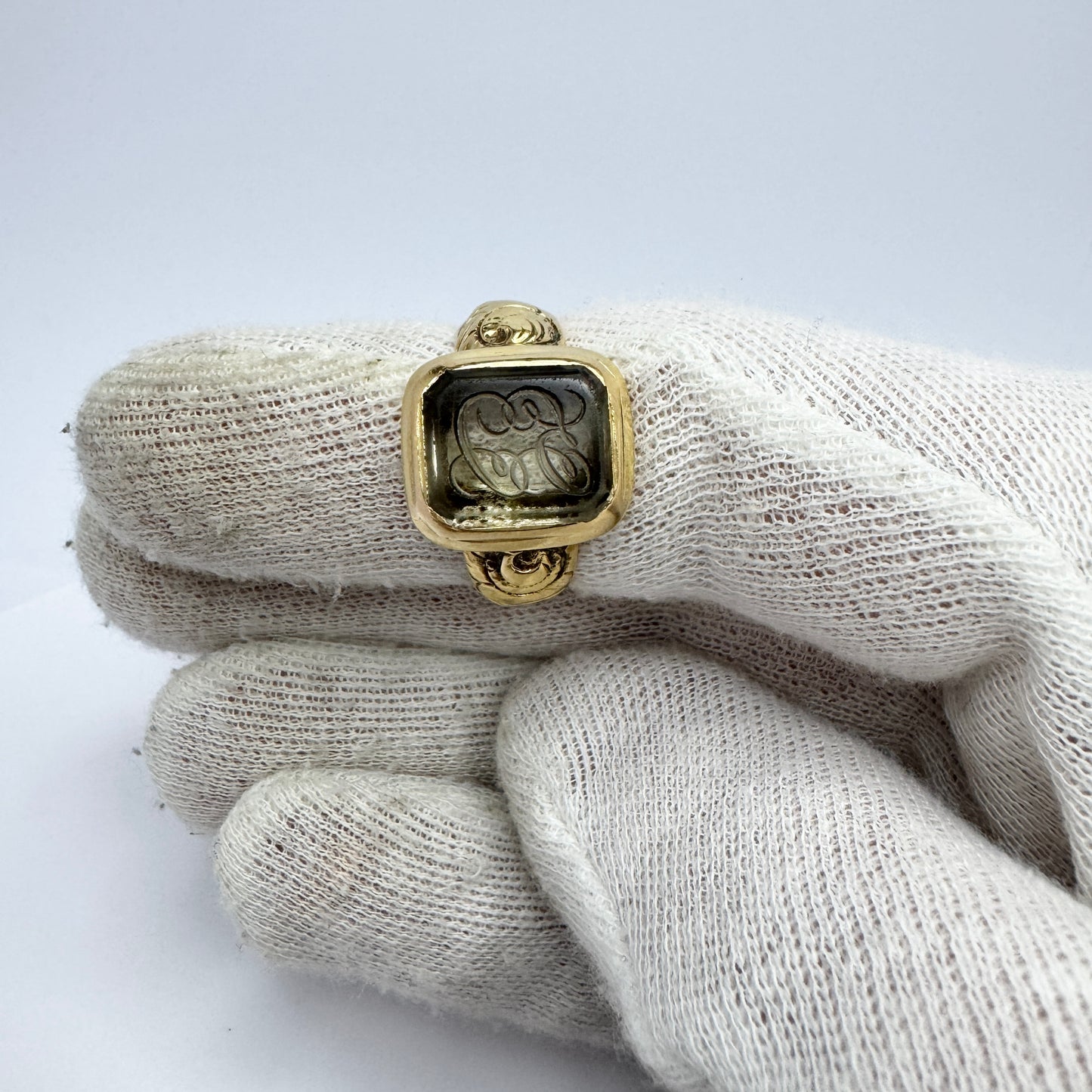 Gustav Möllenborg, Sweden 1877. Antique Victorian 18k Gold Signet Ring.