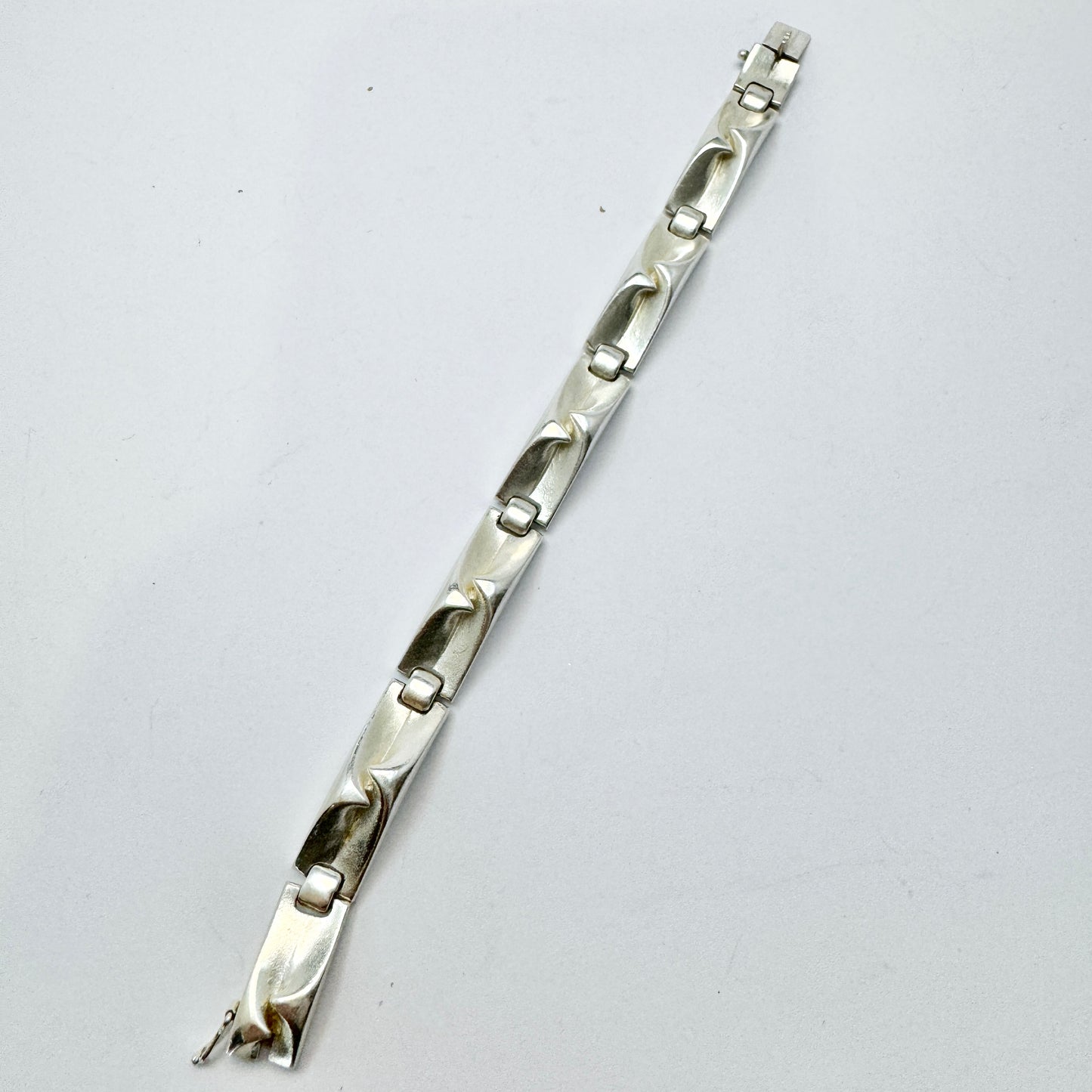 Björn Weckström for Lapponia, Finland 1982. Vintage Sterling Silver Bracelet. Design: Crisium.