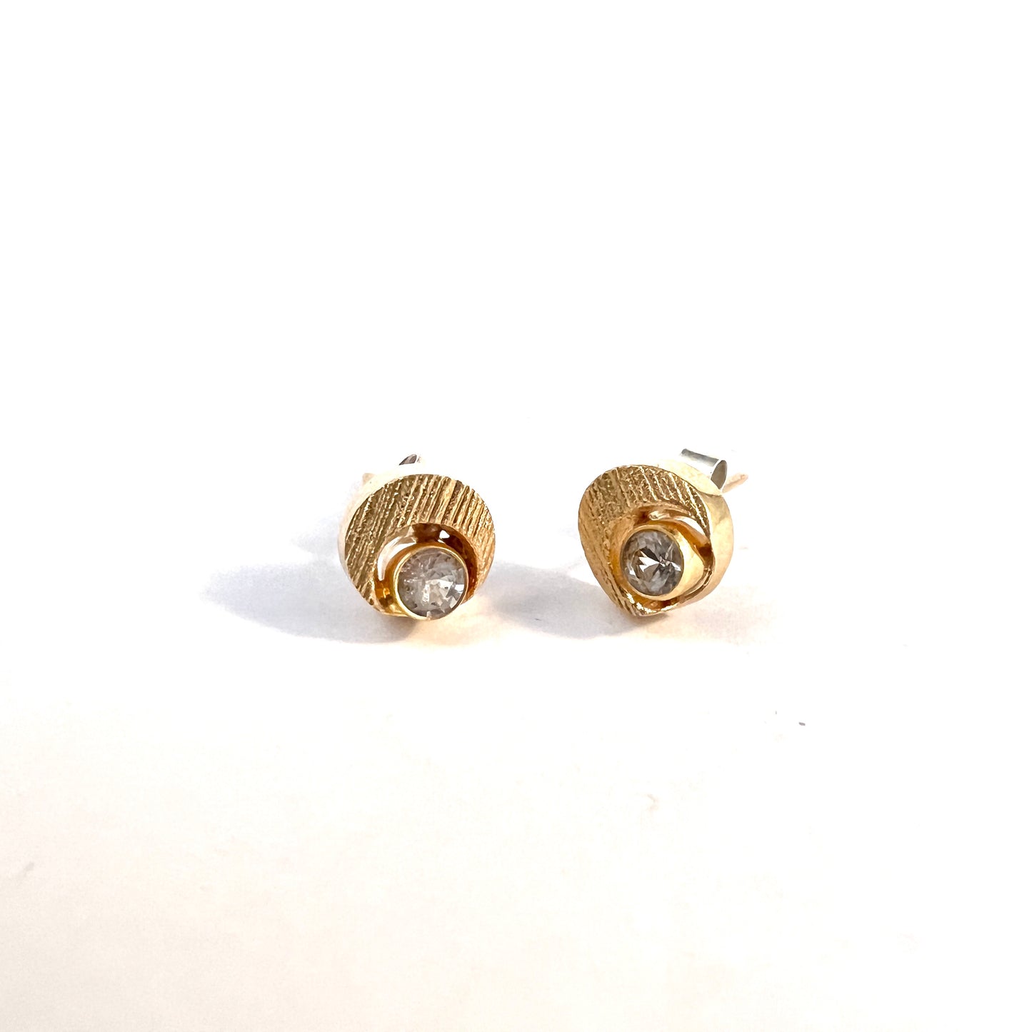 Karl Laine for FinnFeelings, Finland. Vintage 18k Gold Rock Crystal Stud Earrings.