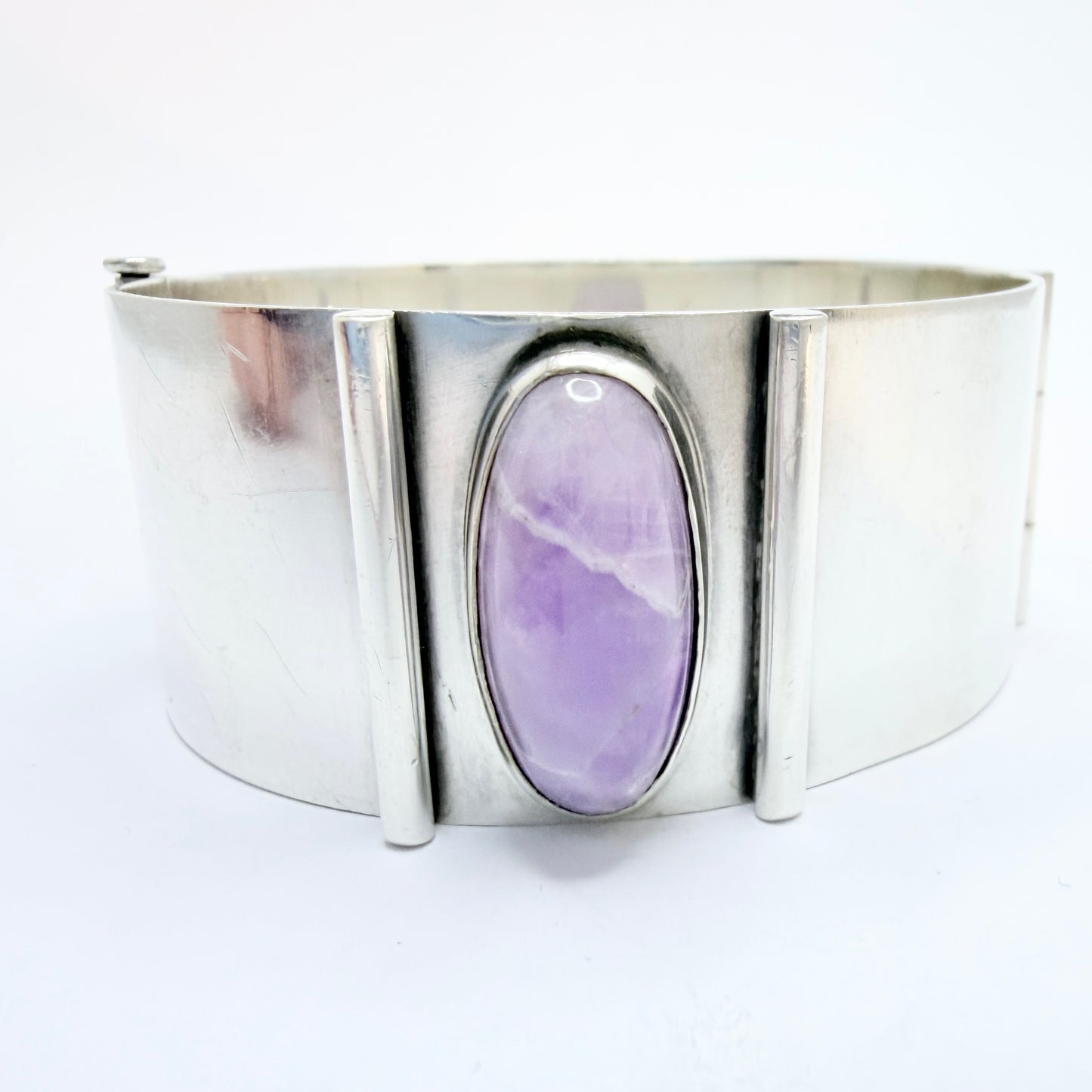 H.Kaksonen, Finland 1957. Vintage Solid Silver Amethyst Hinged Bangle Bracelet.