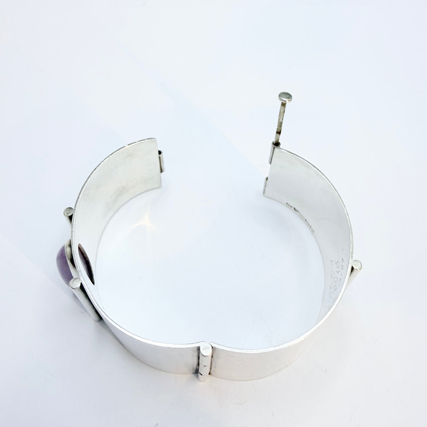 H.Kaksonen, Finland 1957. Vintage Solid Silver Amethyst Hinged Bangle Bracelet.