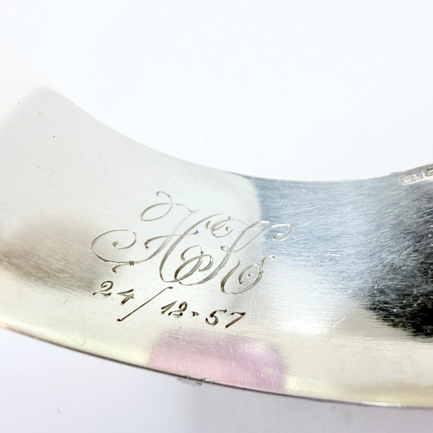 H.Kaksonen, Finland 1957. Vintage Solid Silver Amethyst Hinged Bangle Bracelet.