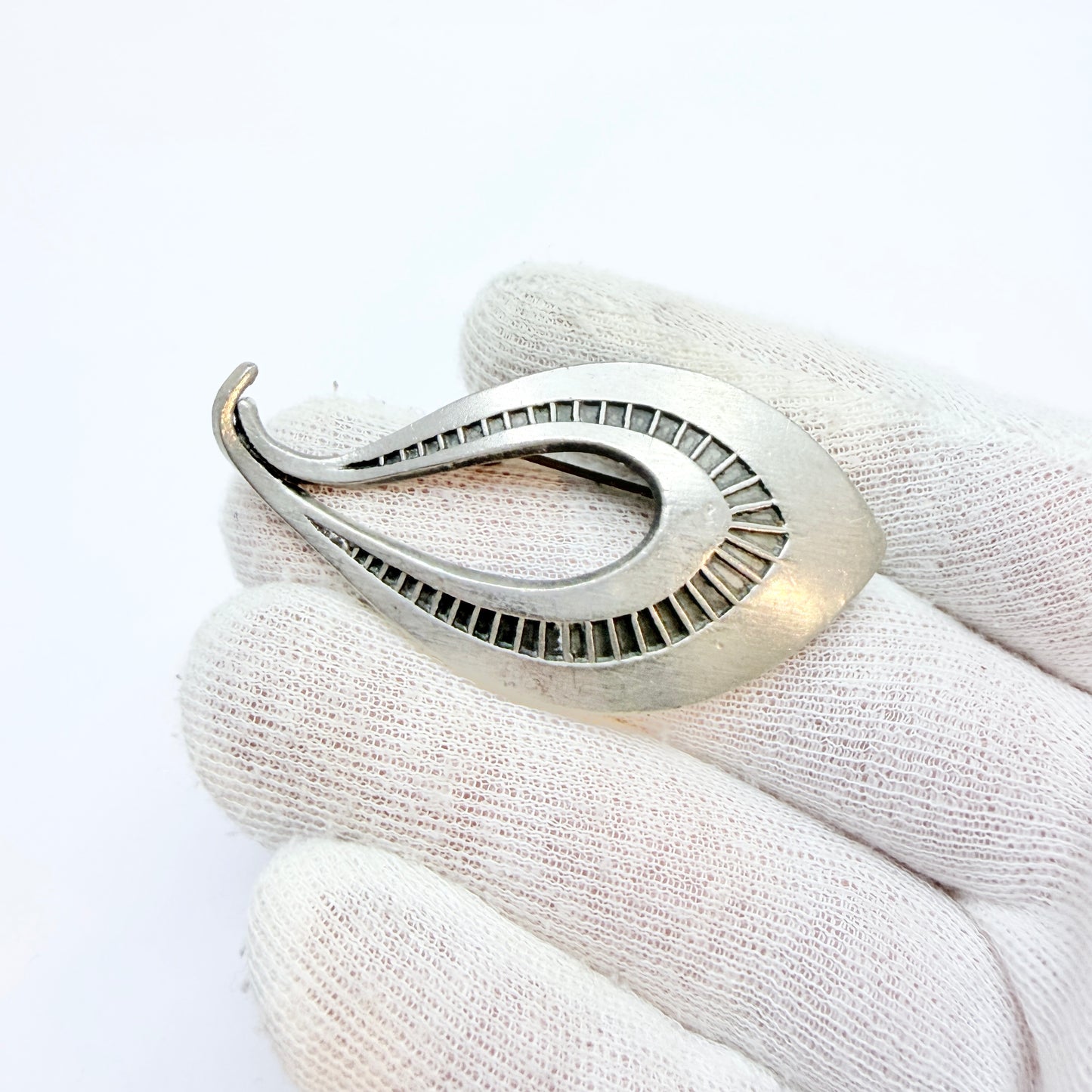 Rune Tennesmed, Sweden c 1960. Vintage Mid-century Modern Pewter Brooch.