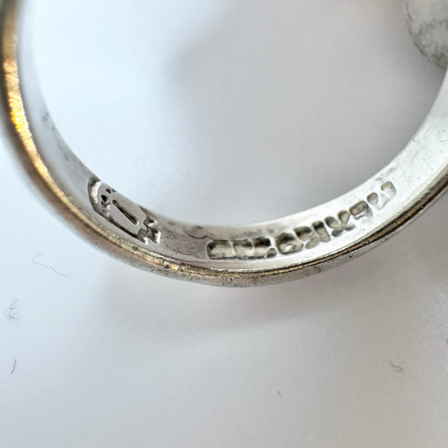 Mexico City c 1960s. Vintage Sterling Silver Synthetic Purple Sapphire Ring.