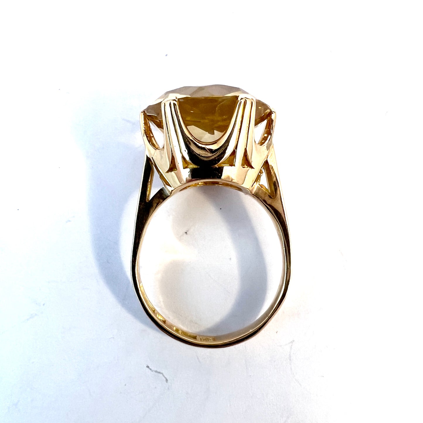 Markström, Sweden 1966. Vintage 18k Gold Citrine Cocktail Ring.