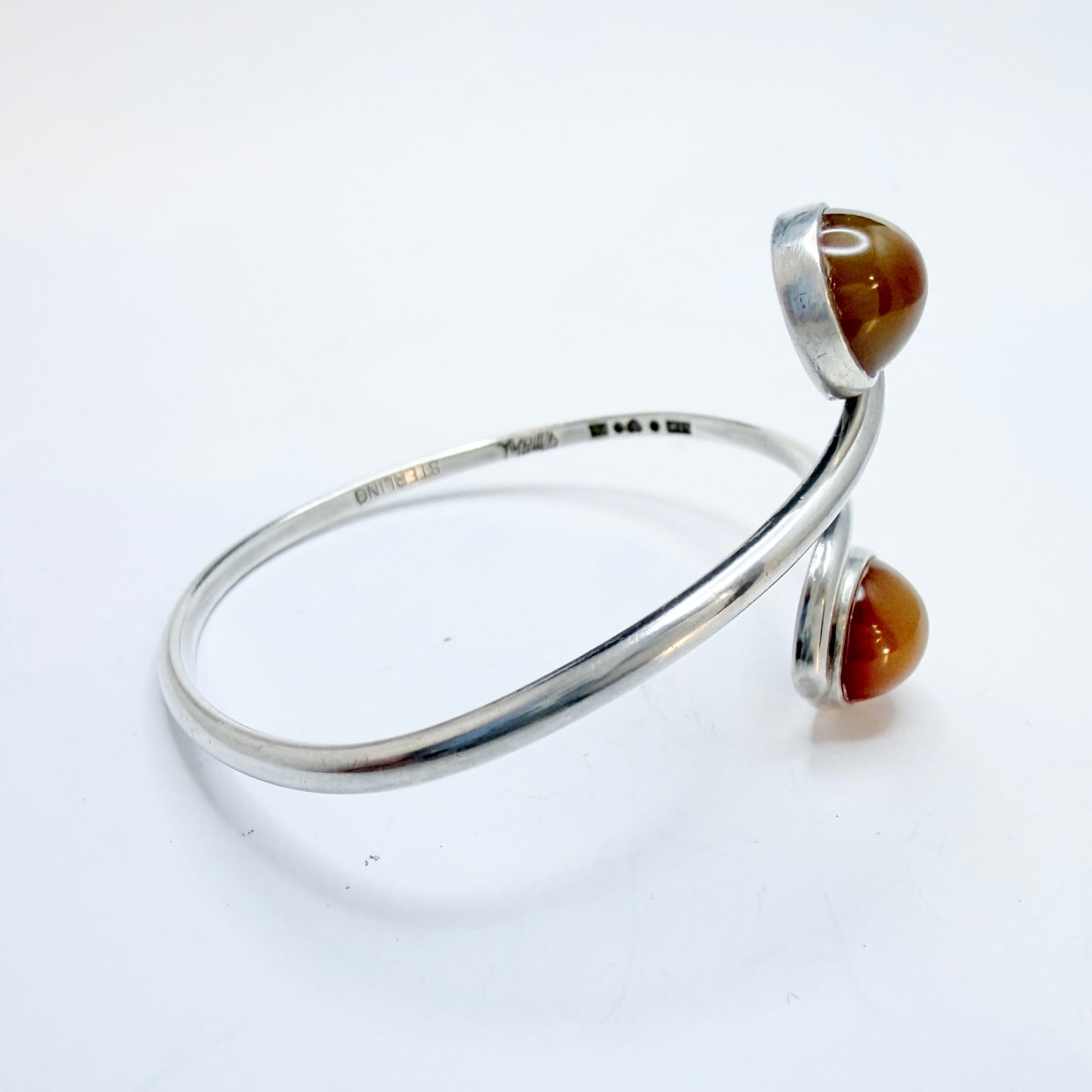 Torsten Mähl, Sweden 1956. Vintage Sterling Silver Agate Arm Bangle Bracelet. Signed