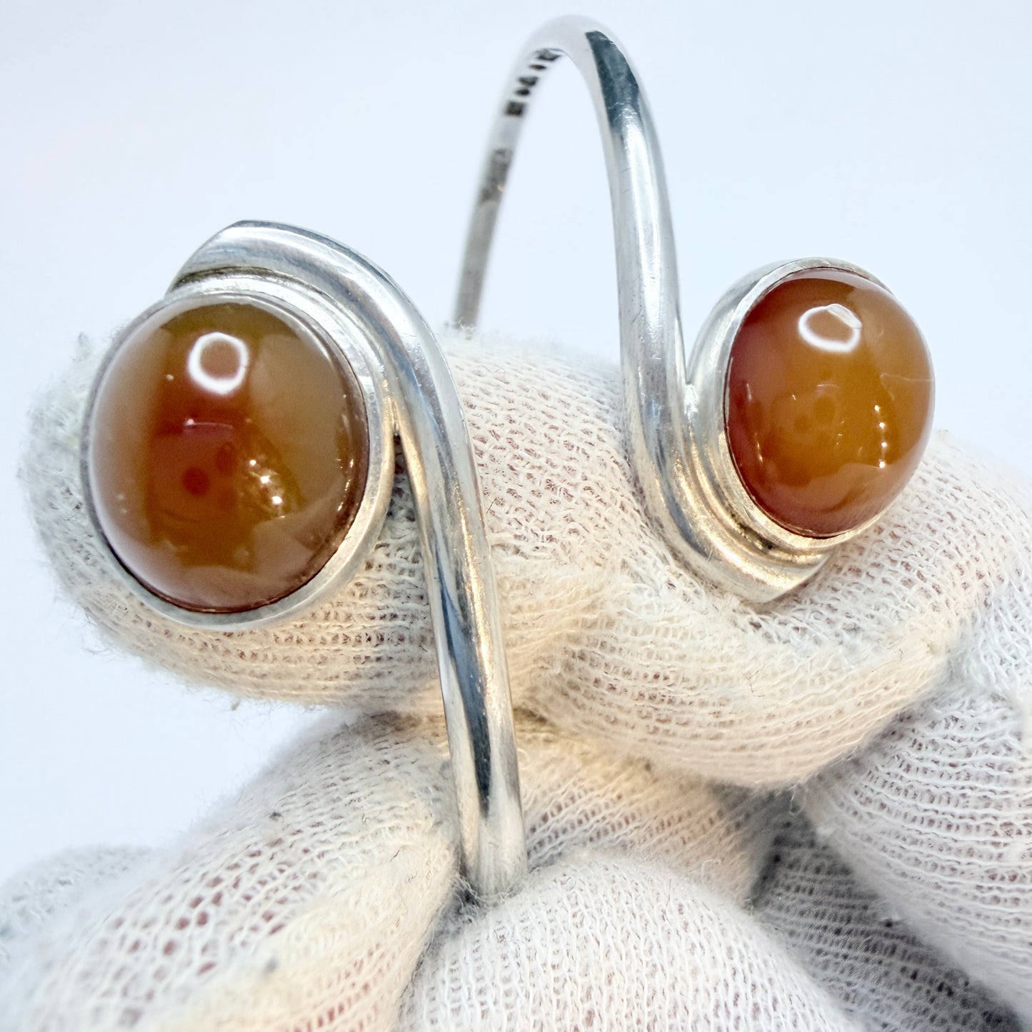 Torsten Mähl, Sweden 1956. Vintage Sterling Silver Agate Arm Bangle Bracelet. Signed