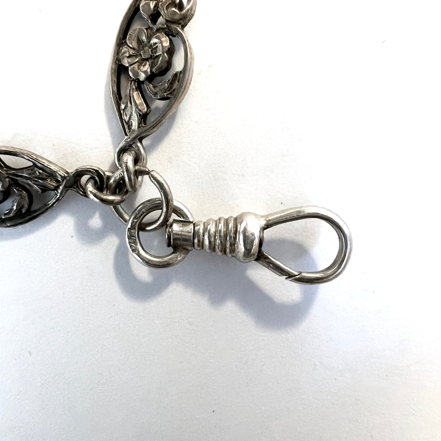 Vintage c 1940s. Solid Silver Necklace with Dog Clip Clasp