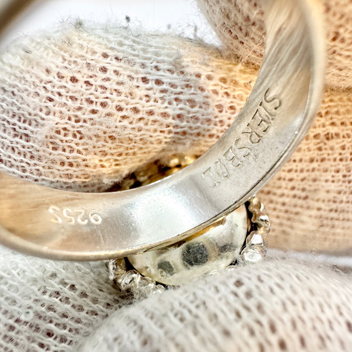 Herman Siersbøl, Denmark c 1960s. Vintage Sterling Silver Art Glass Ring.