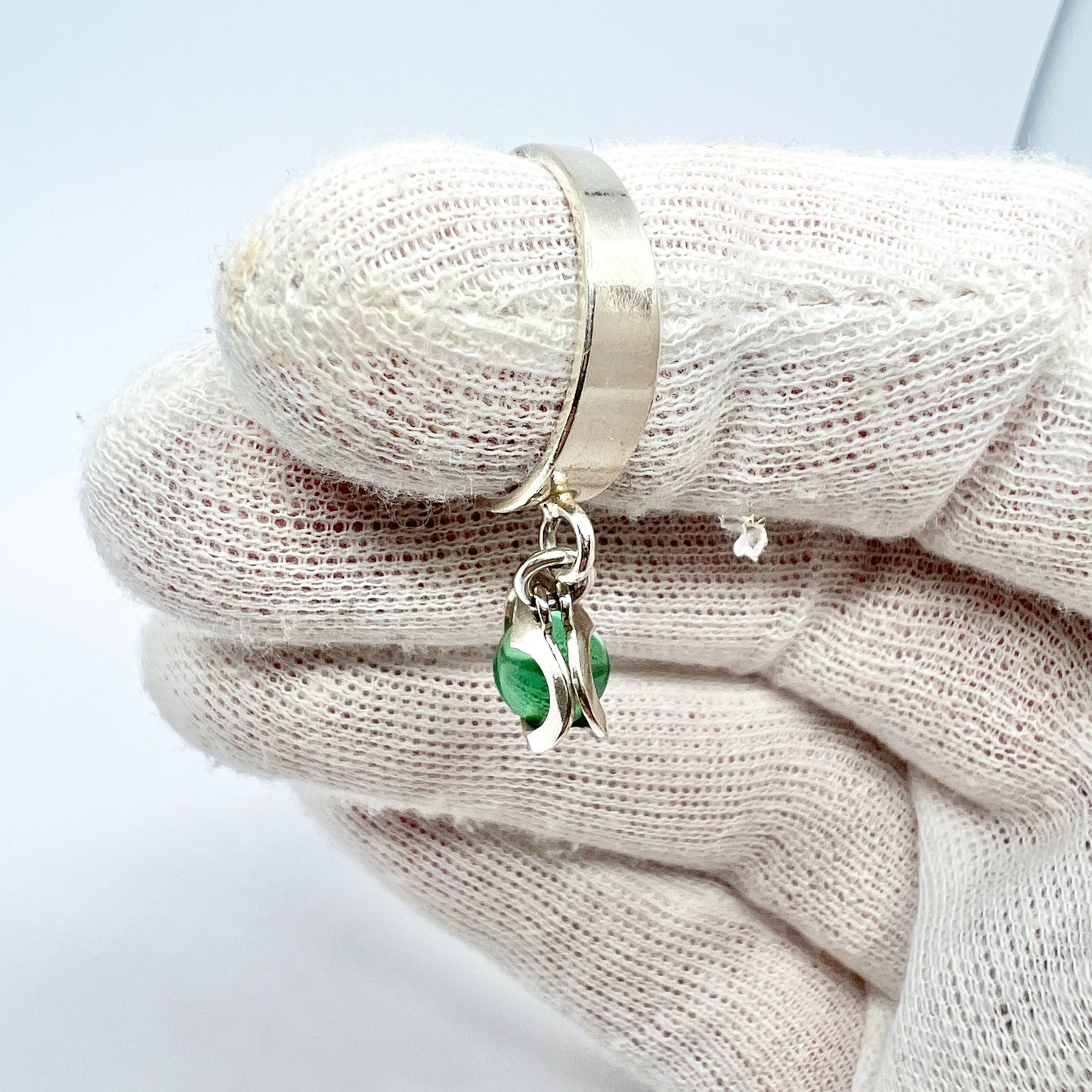 Alton, Sweden 1978 Vintage Sterling Silver Green Stone Heart Charm Ring.