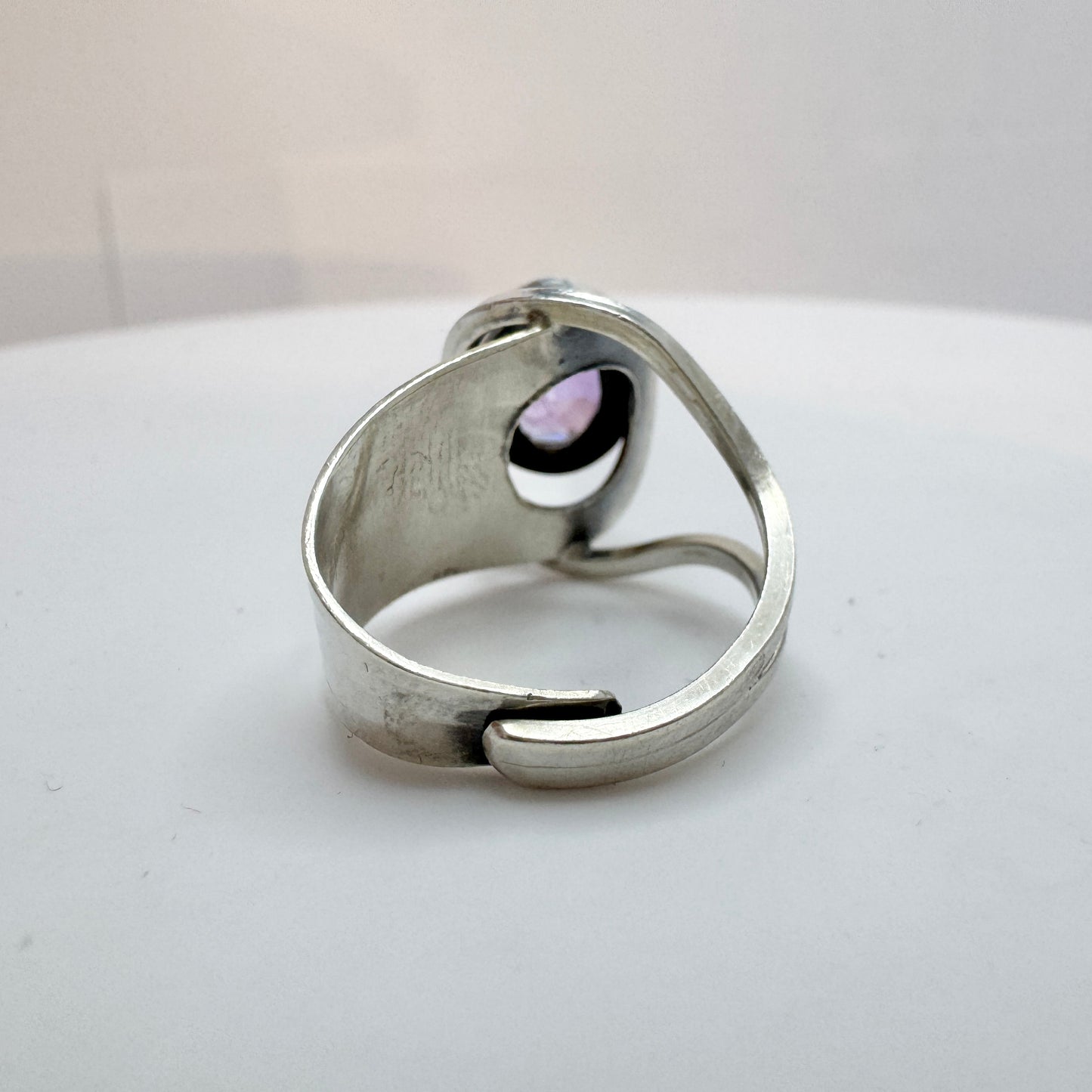 Vintage c 1960s. Solid Silver Amethyst Ring.