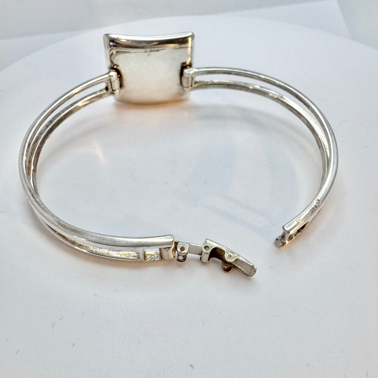 Gdansk, Poland. Vintage Sterling Silver Baltic Amber Hinged Bracelet.