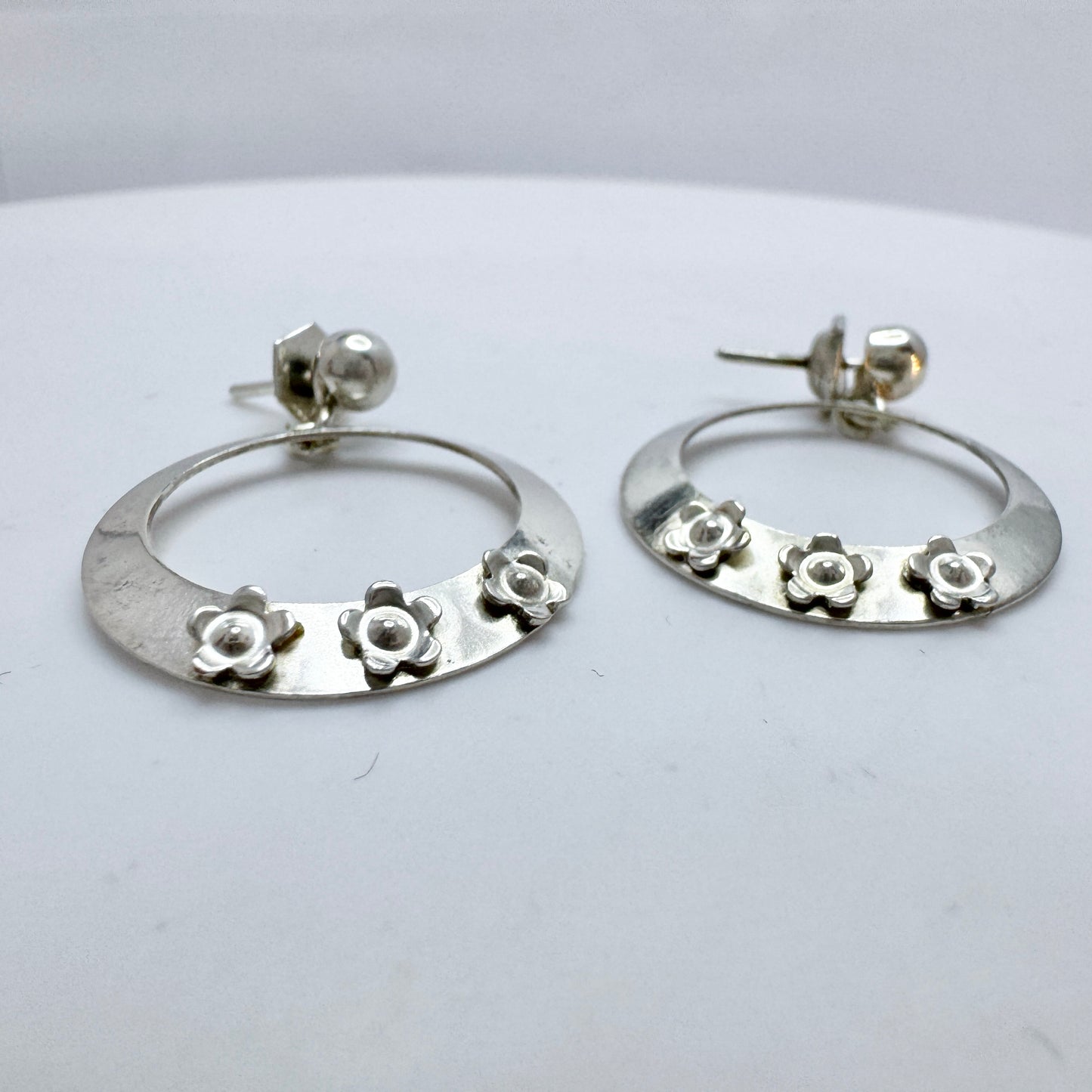 Vintage c 1960 Solid Silver Flower Earrings. Prob. Germany.