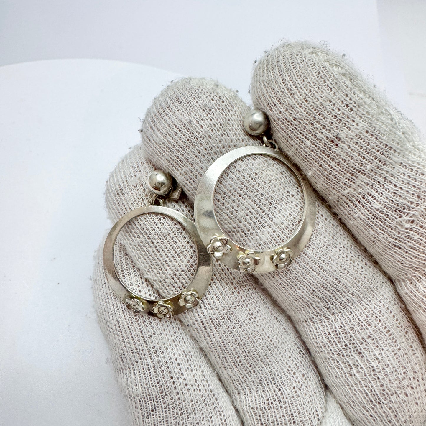 Vintage c 1960 Solid Silver Flower Earrings. Prob. Germany.