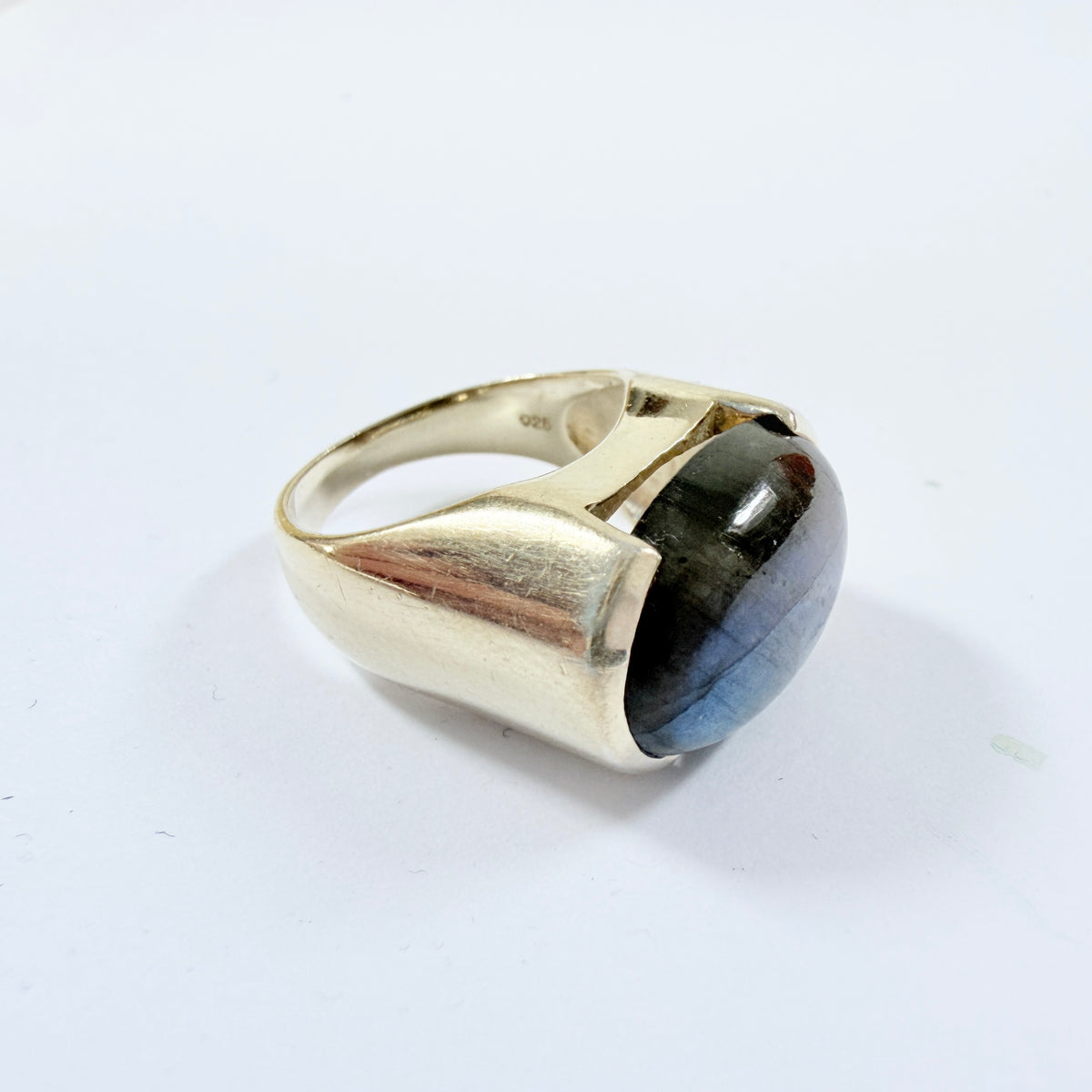 Vintage Sterling Silver Labradorite Ring.