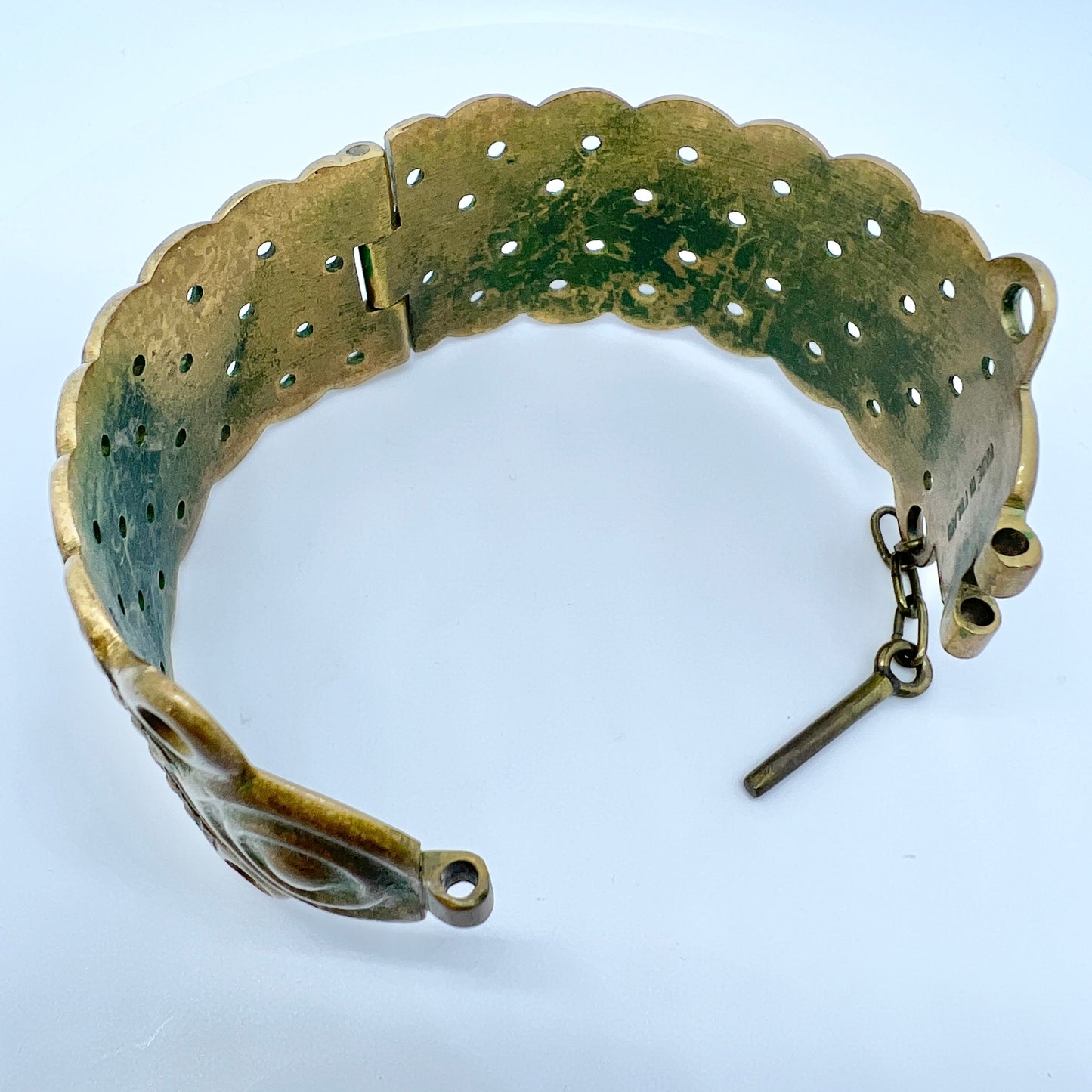 Kalevala Koru, Finland Vintage 2.87oz Hinged Bronze Bracelet.