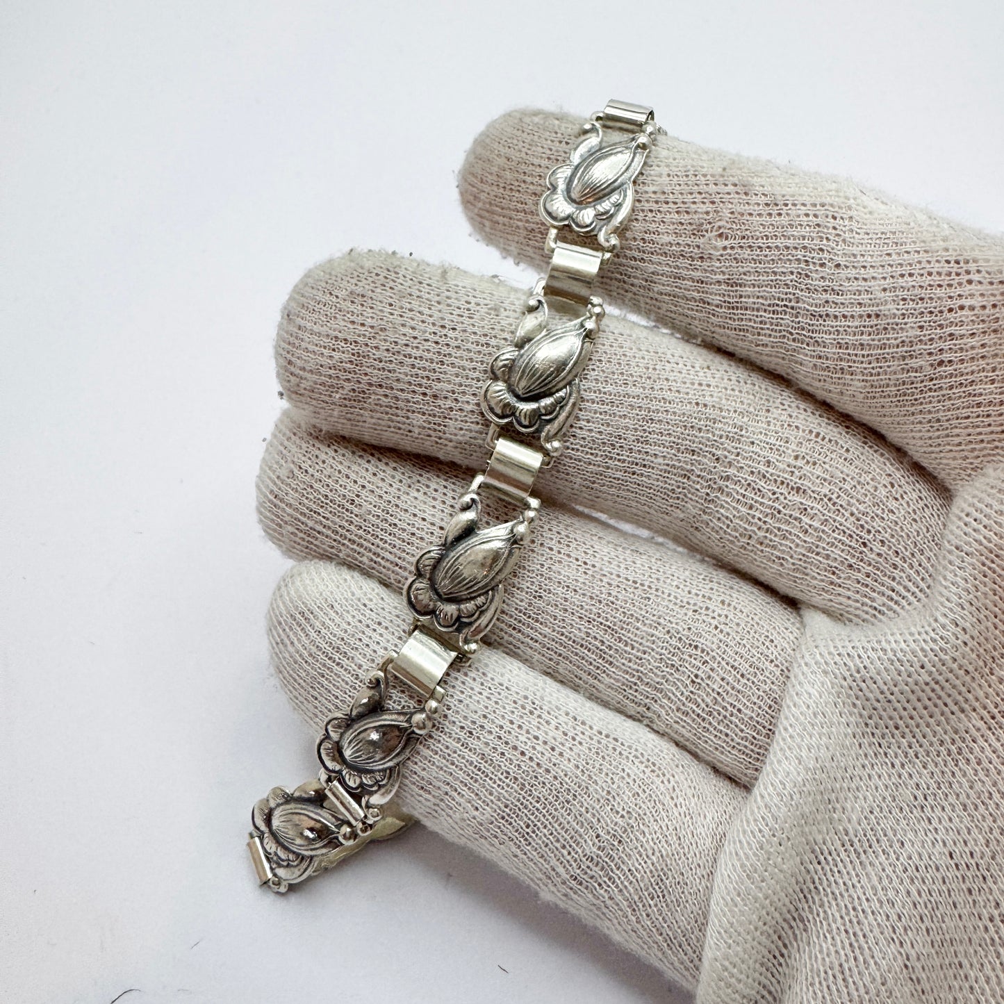 Asa-Silver Tage Linde, Sweden 1952. Vintage Solid Silver Flower Bracelet.