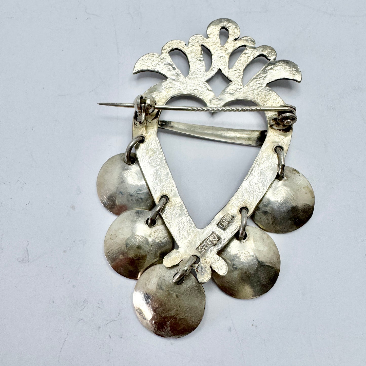 Sweden 1981. Vintage Sterling Silver Traditional Crowned Heart Brooch.