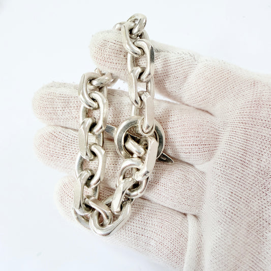 Bjarne Nordmark Henriksen, Denmark ca 1970. Chunky Sterling Silver Toggle Clasp Bracelet.