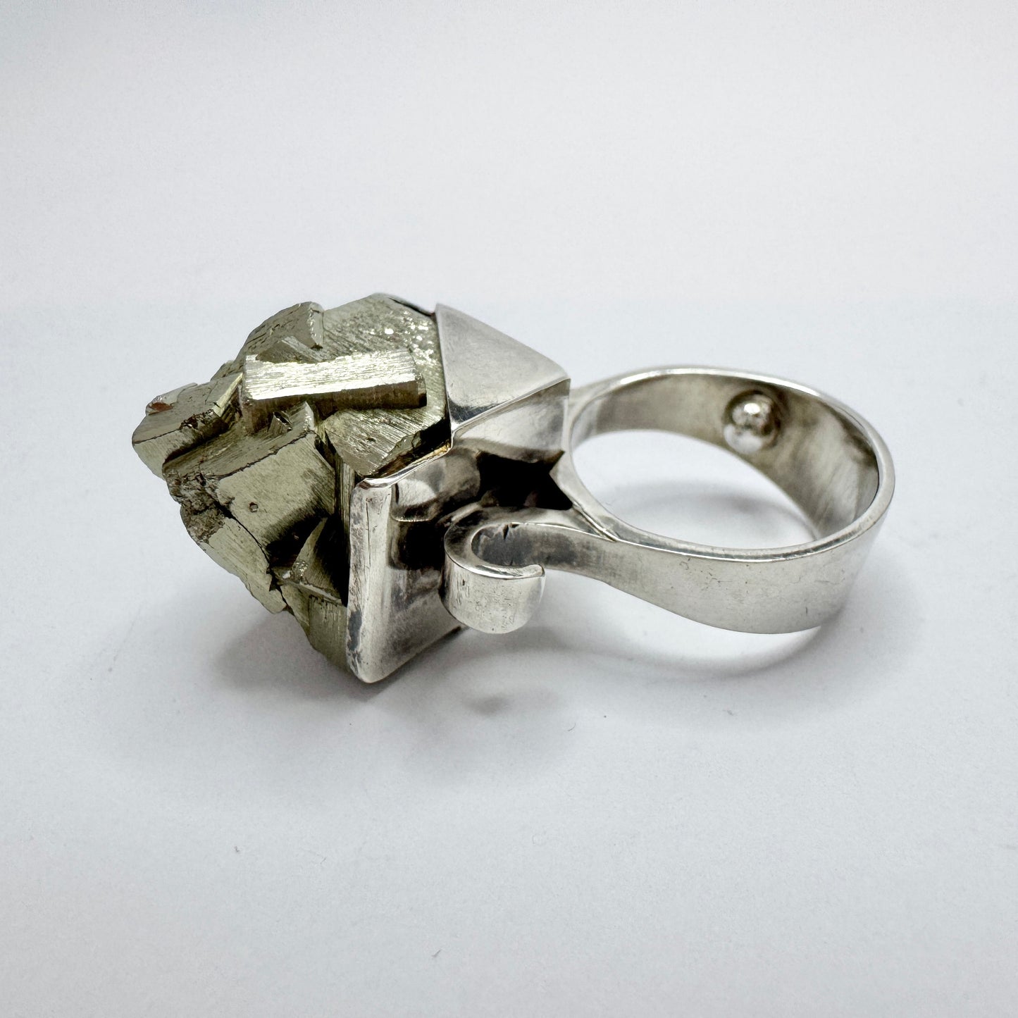 Silversmedjan I Järvsö, Sweden 1974. Bold Vintage Sterling Silver Pyrite Ring