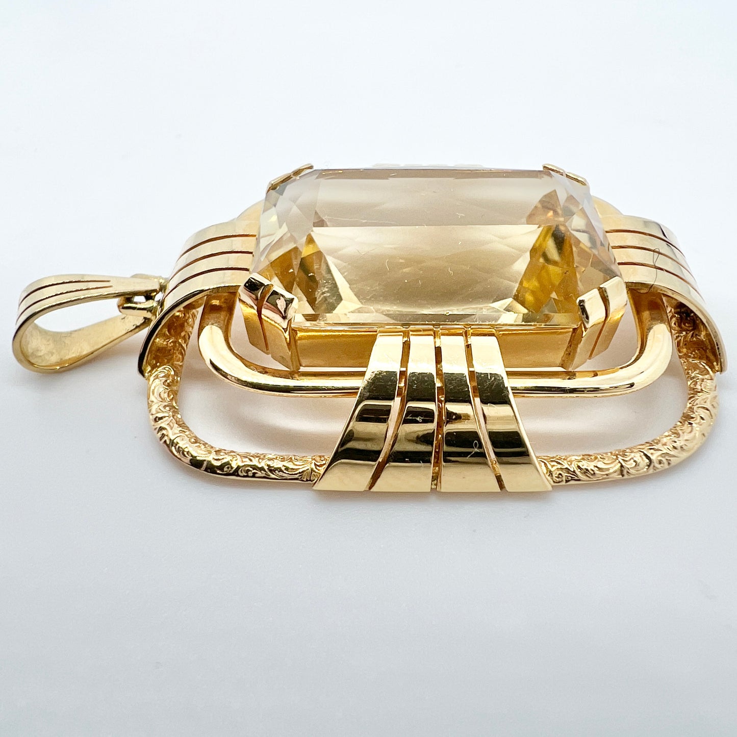 Wilhelm Harbeck, Sweden 1951. Vintage Mid-century Modern 18k Gold Citrine Pendant.