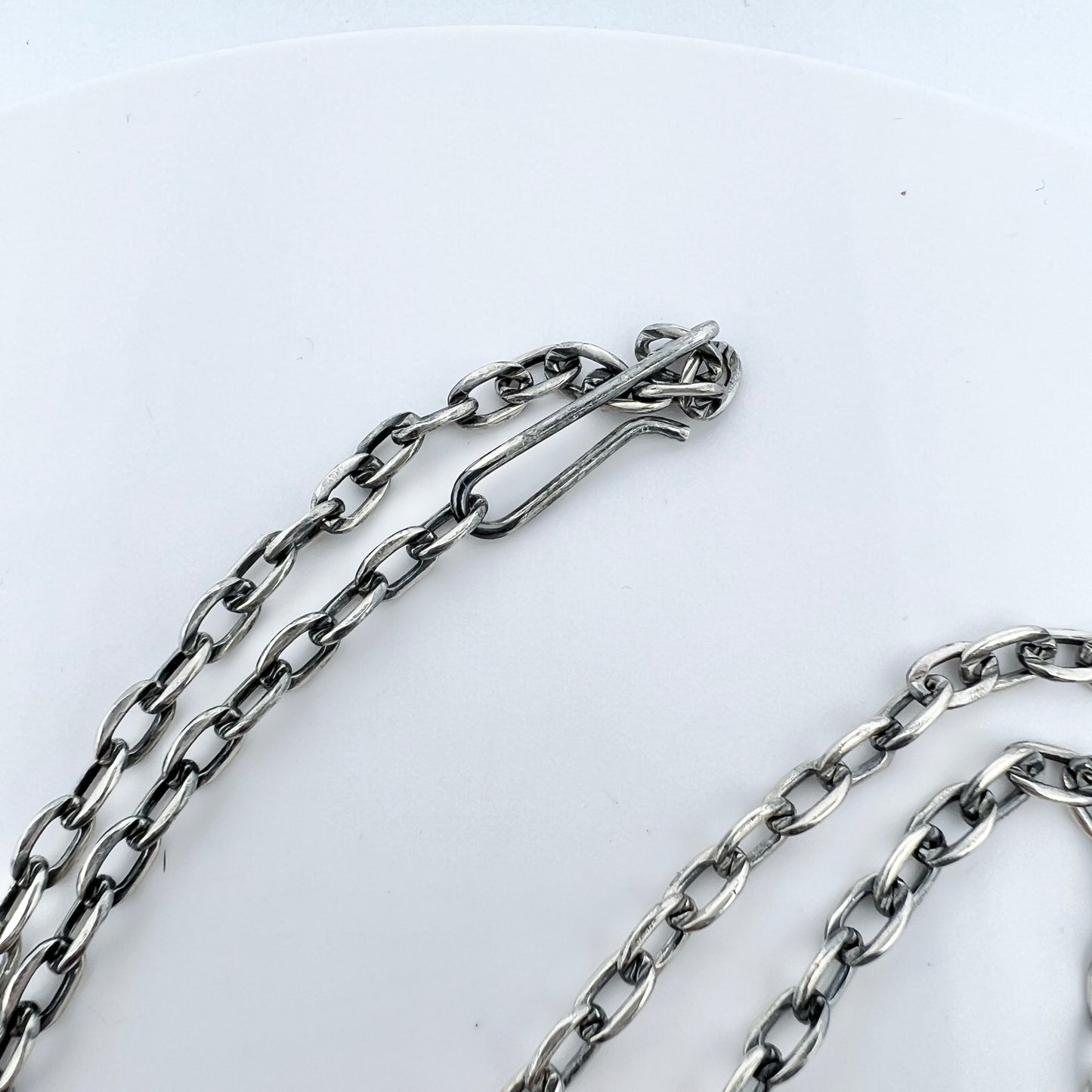 Pentti Sarpaneva for Turun Hopea, Finland 1970. Vintage Solid Silver Pendant Necklace.