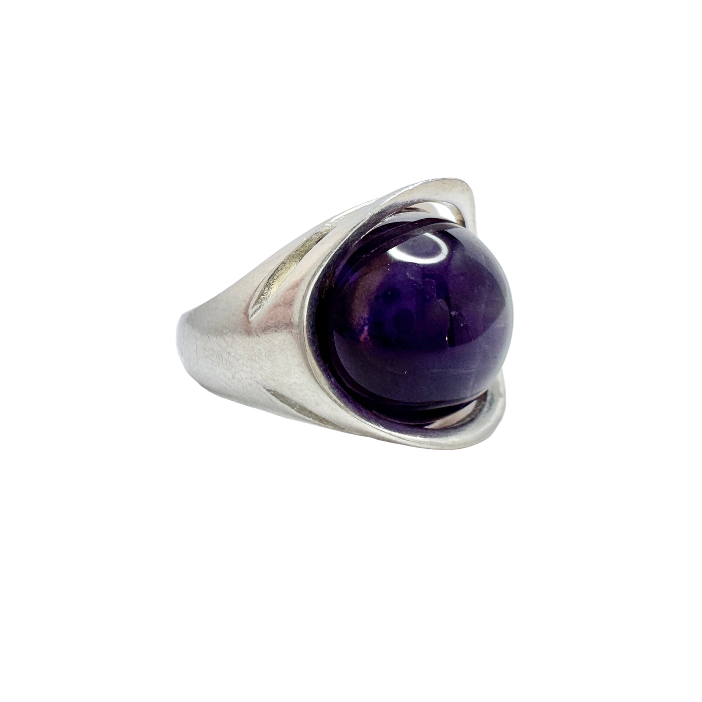 Denmark c 1970. Vintage Solid Silver Amethyst Ring.