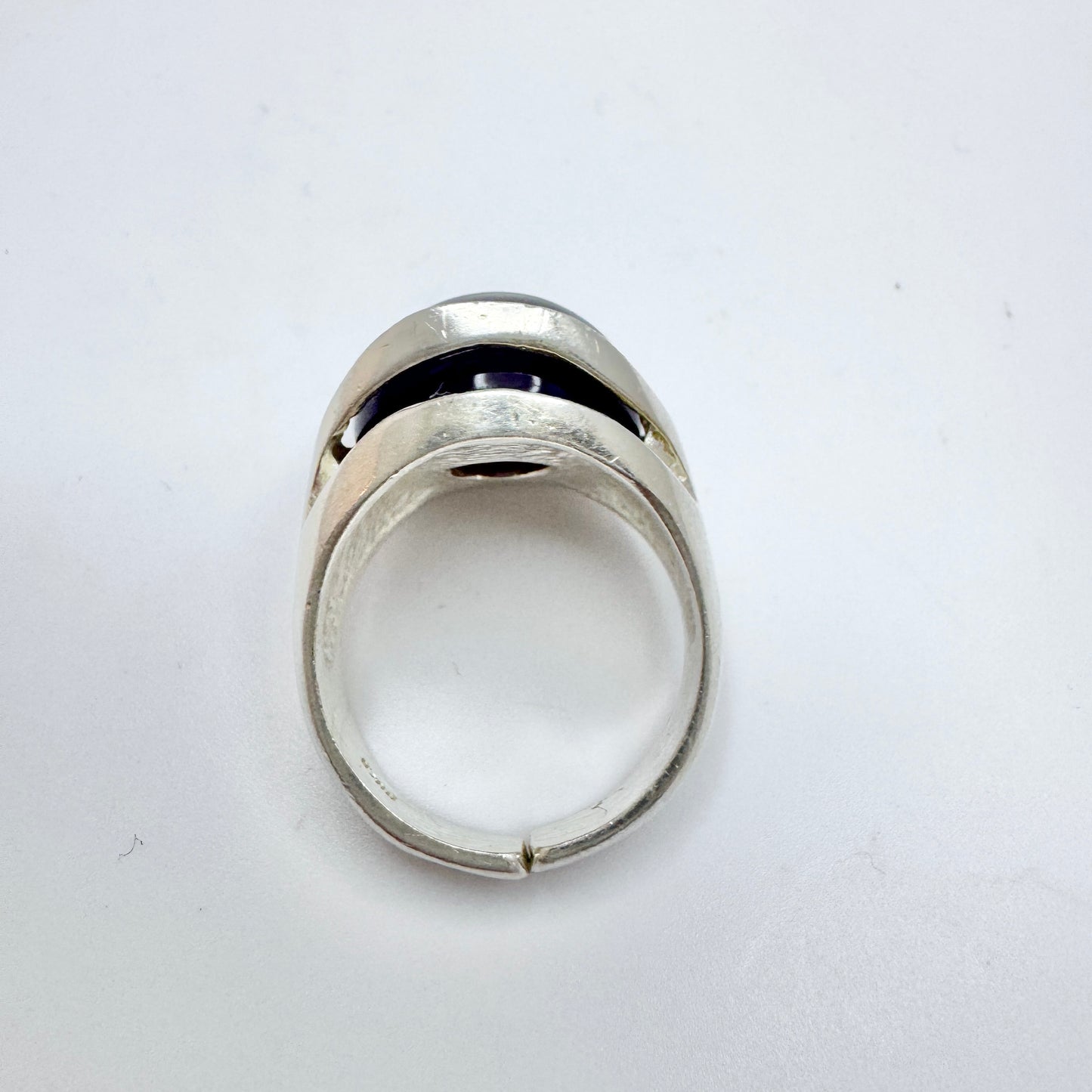 Denmark c 1970. Vintage Solid Silver Amethyst Ring.