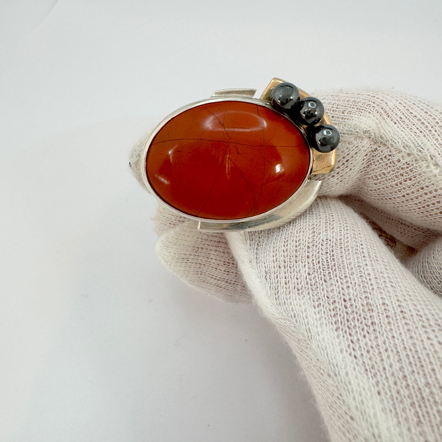 Atelje GuldBros, Sweden 1987. Bold Vintage Sterling Silver Red Jasper Hematite Ring.